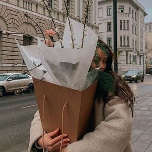 Meet your Posher, Mia